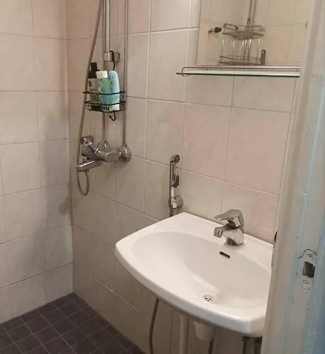 Viihtyisae Ja Valoisa Yksioe Keskustan Laeheisyydessae Διαμέρισμα Heinola